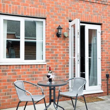 Walsall Group Accommodation エクステリア 写真