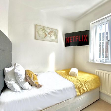 Walsall Group Accommodation エクステリア 写真