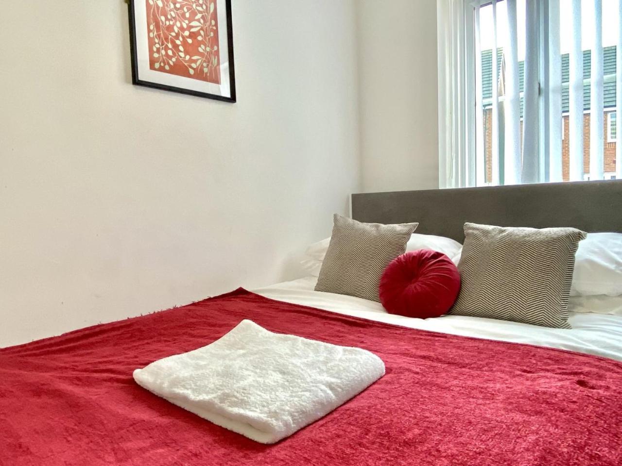 Walsall Group Accommodation エクステリア 写真