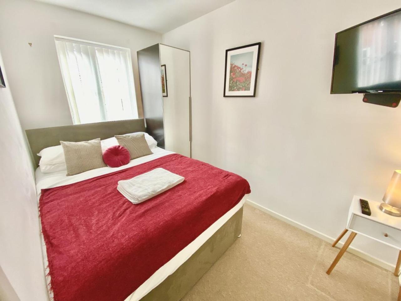 Walsall Group Accommodation エクステリア 写真
