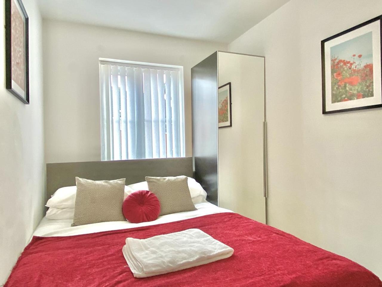 Walsall Group Accommodation エクステリア 写真