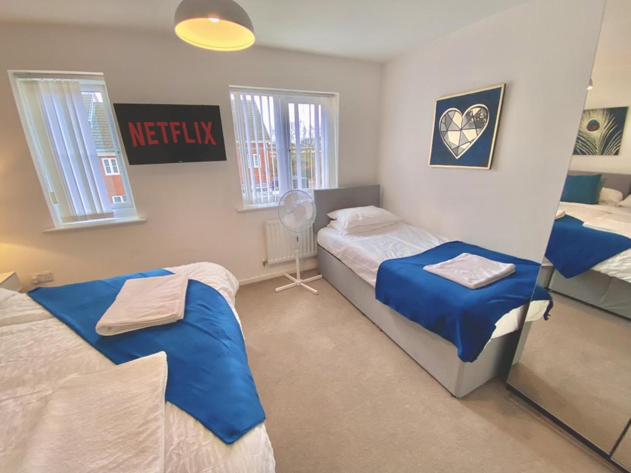 Walsall Group Accommodation エクステリア 写真